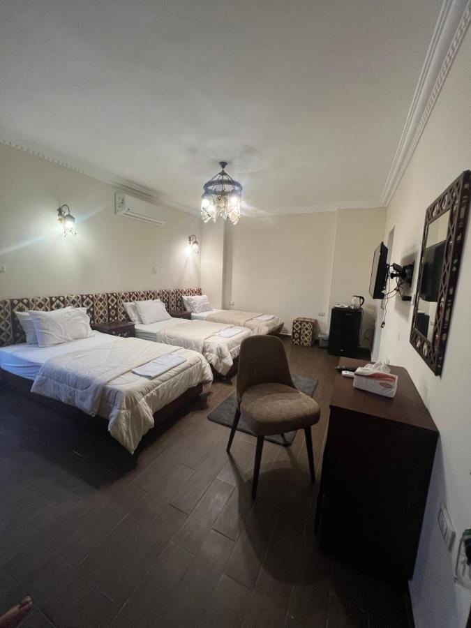 Bedouin Pyramids View Hotel Kafret el-Gabal Екстериор снимка