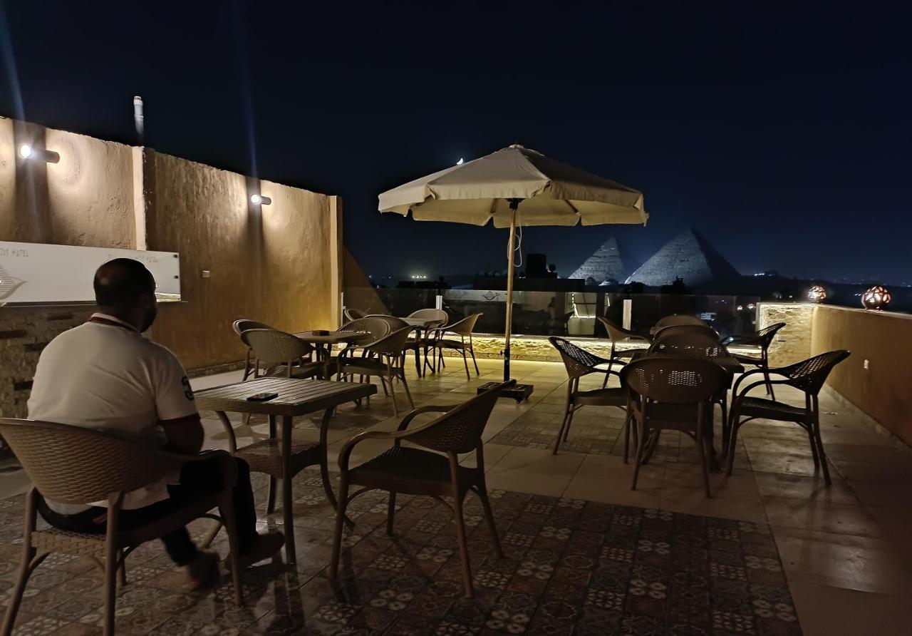 Bedouin Pyramids View Hotel Kafret el-Gabal Екстериор снимка