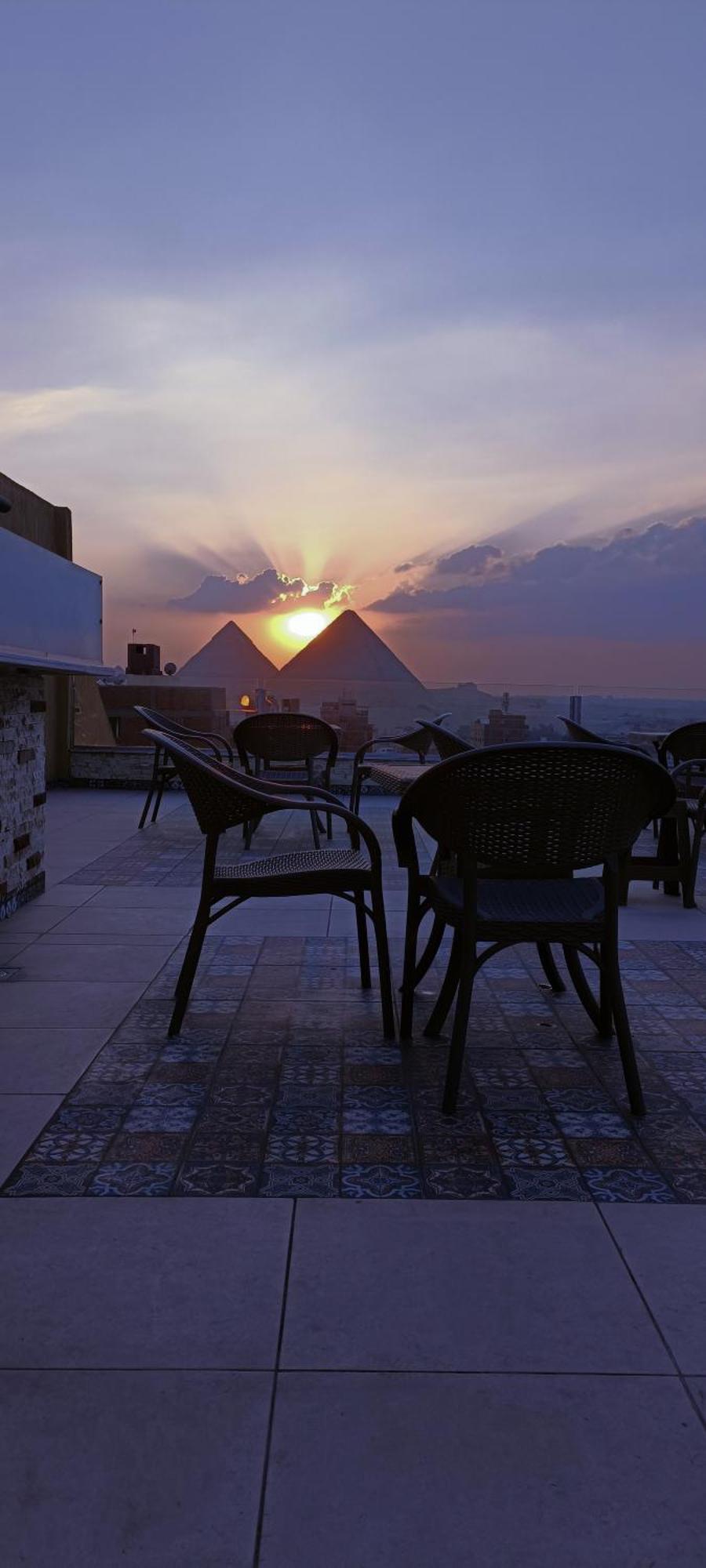 Bedouin Pyramids View Hotel Kafret el-Gabal Екстериор снимка